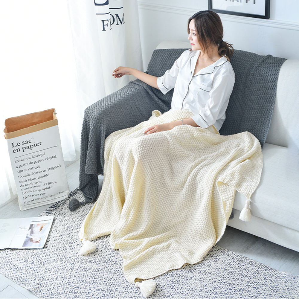 Belle Époque Tassel Knit Blanket