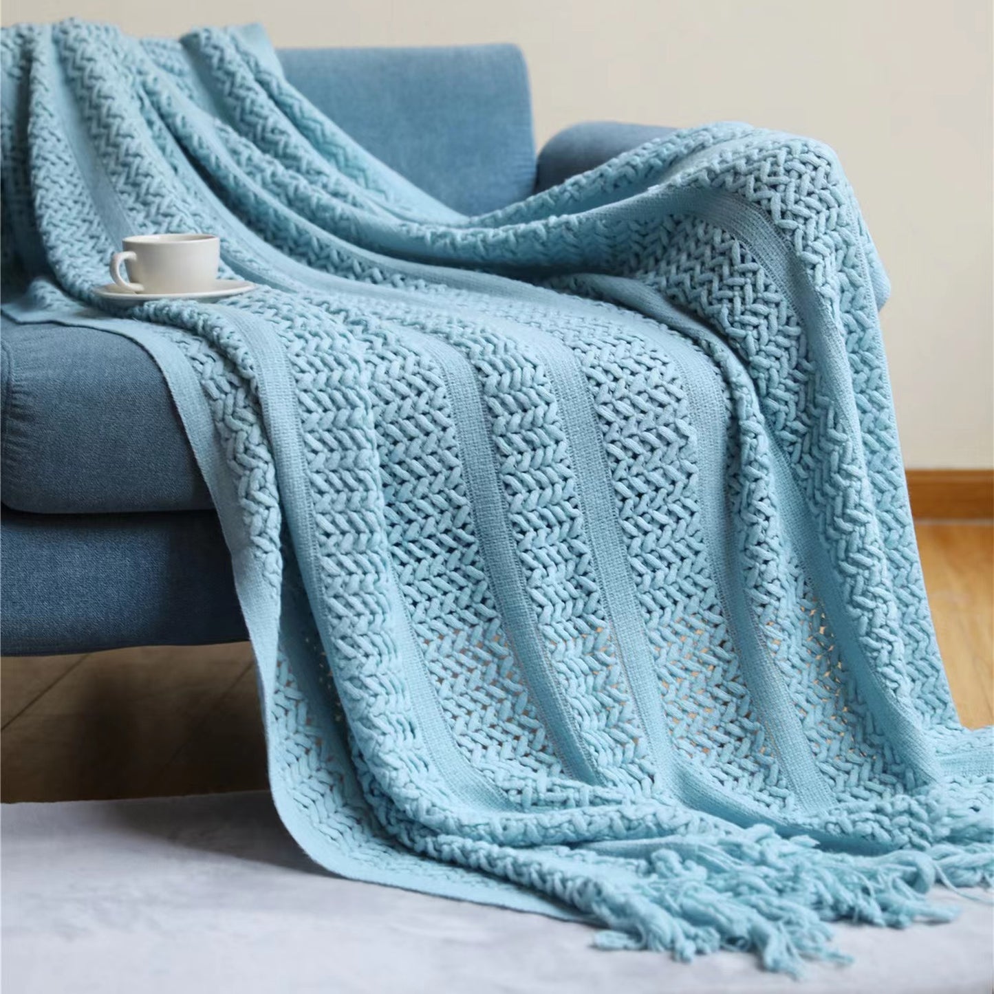 Elegance Écru Knitted Blanket