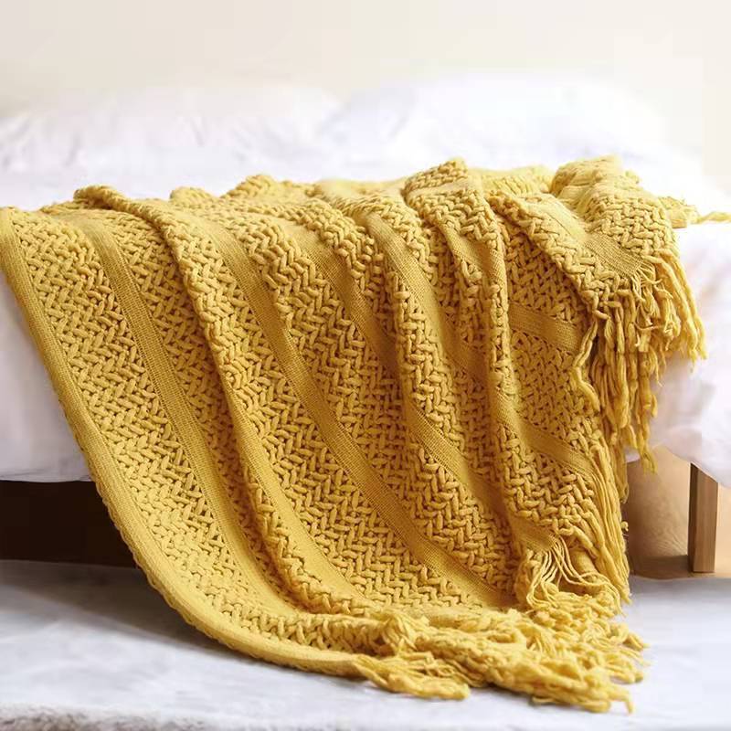 Elegance Écru Knitted Blanket